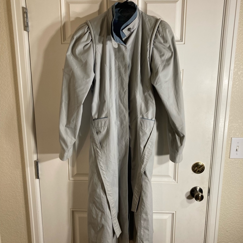 Captivate raincoat